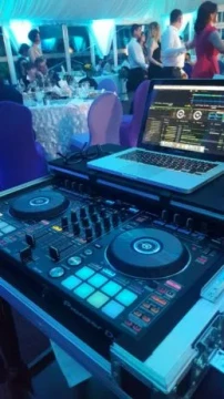 DJ asigur sonorizari profesionale